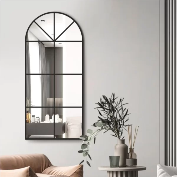 Veidrodis su juodu remu