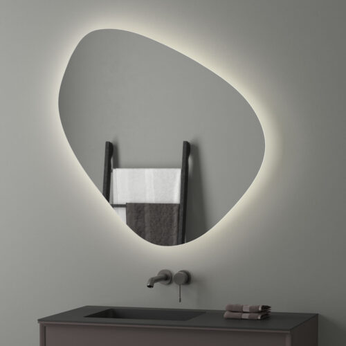 Irregularly shaped mirror